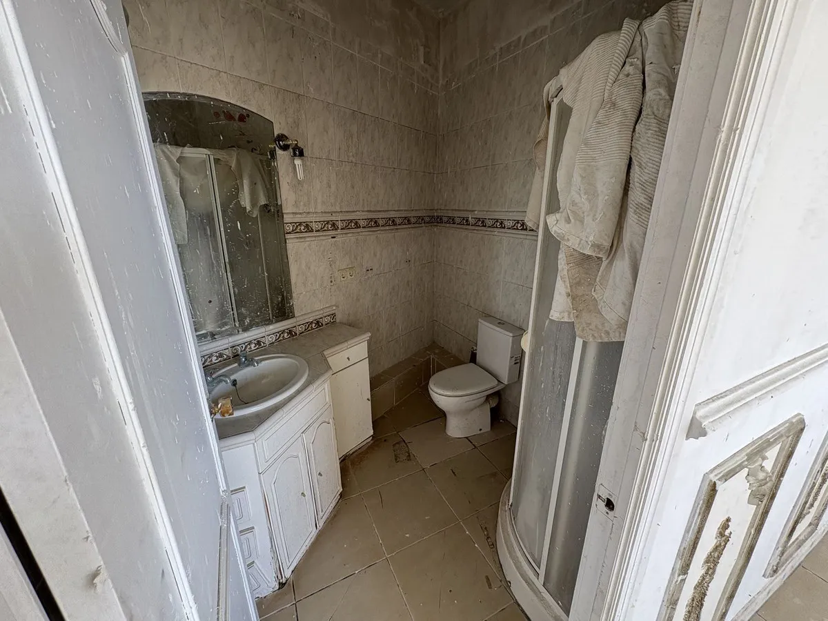 e52b0fa1-ae65-451a-a99e-6109c93d9eb5