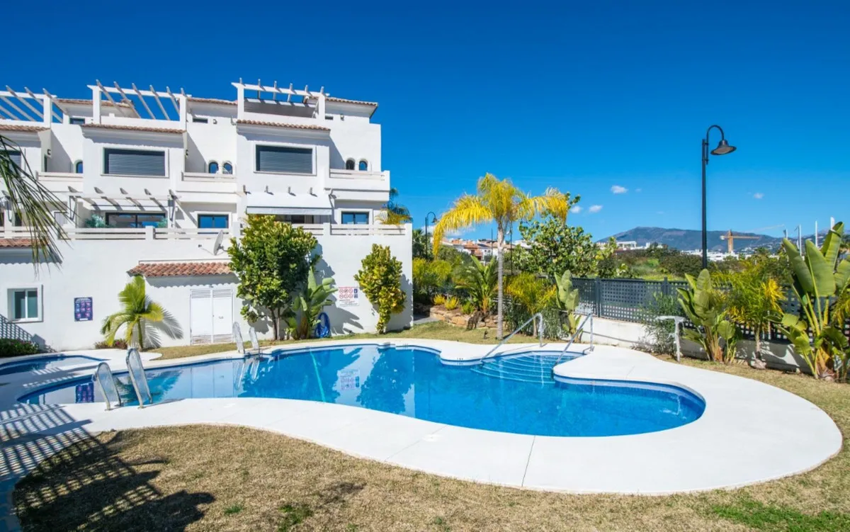 37903c26-b756-4697-a882-f453c1090f06