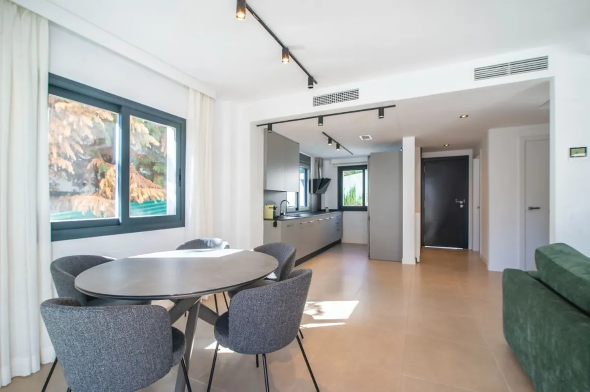 4f70948e-838c-470e-bf6b-979a11c79192