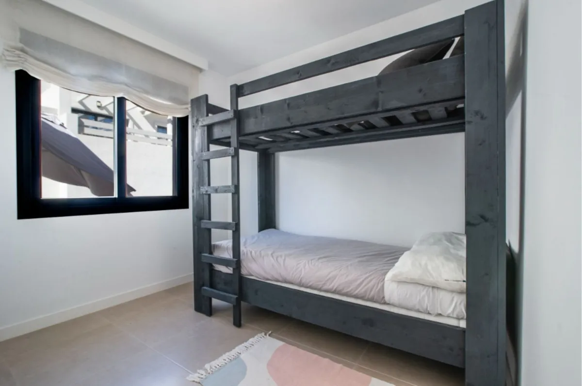 a2e271f8-b5a3-472f-b147-6ad7afebae28