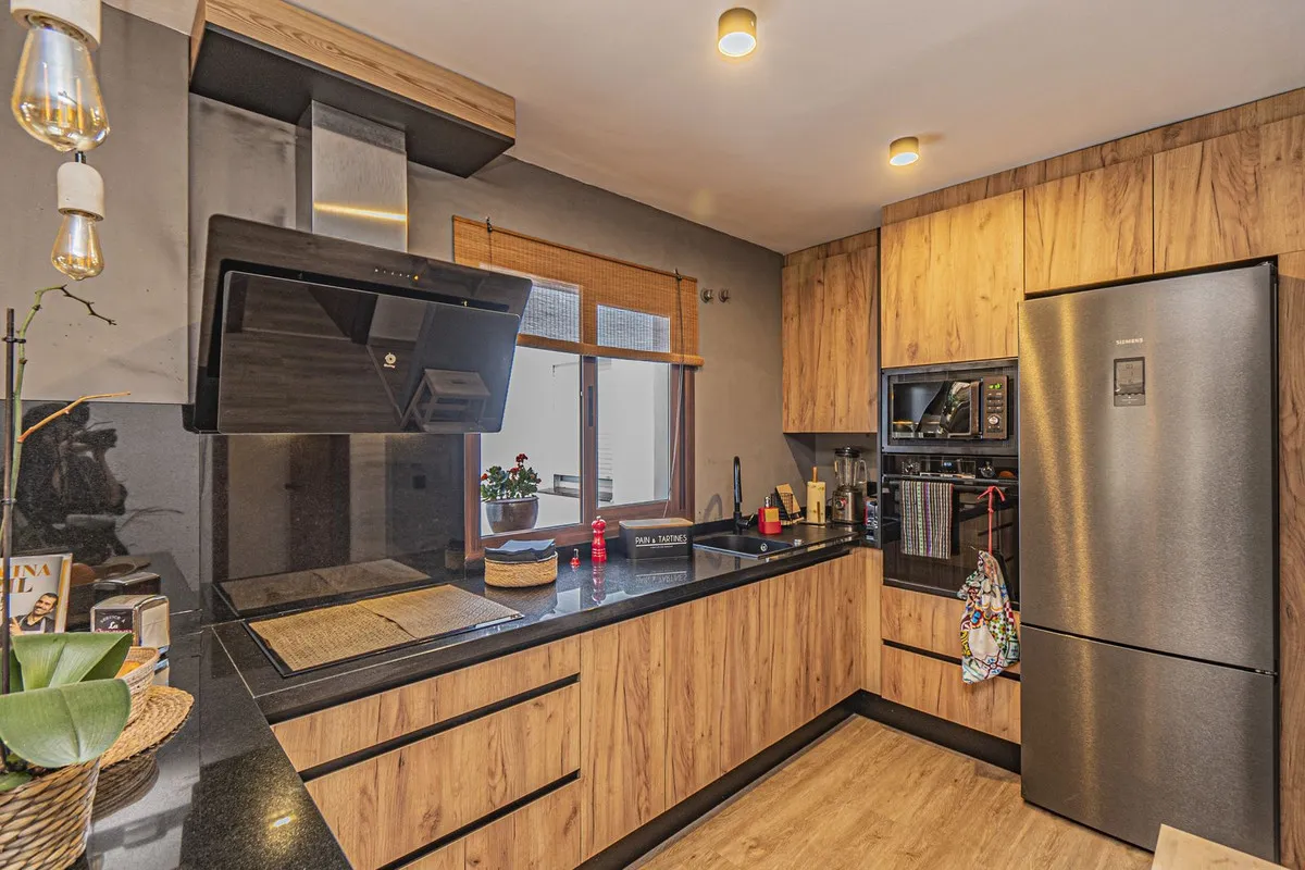 b62dfef0-65e9-4105-a735-139202e34019