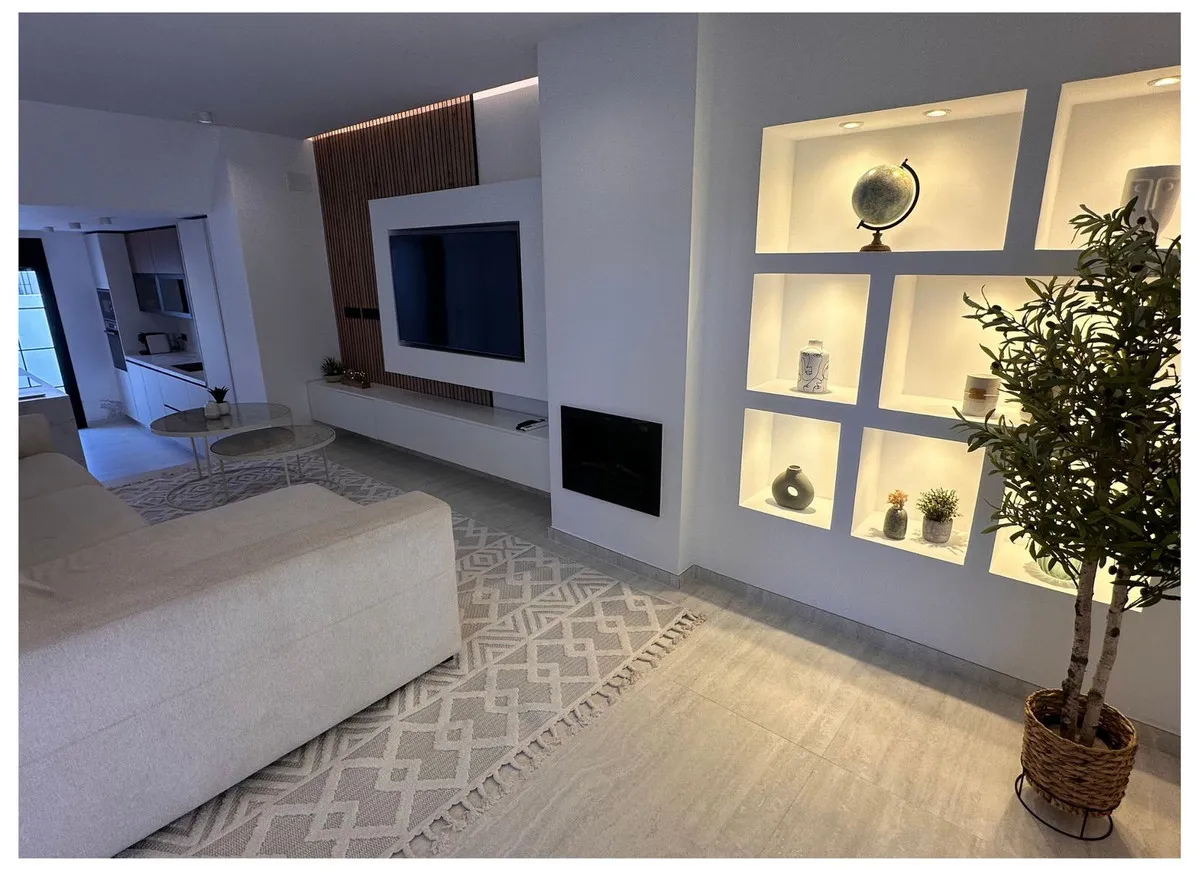 0db41ade-0d7d-402b-b6ae-78bbdf9e5b40