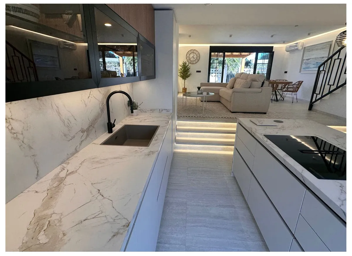 e9720885-b222-4297-b451-51eba2aaa98f