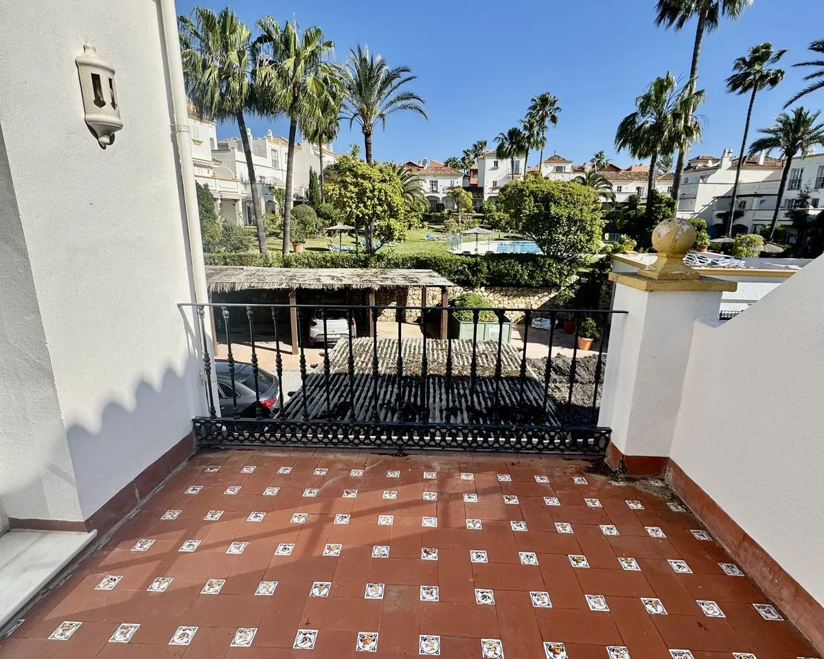 06ab885a-8f75-4b2c-b6f8-a2e99159e48a