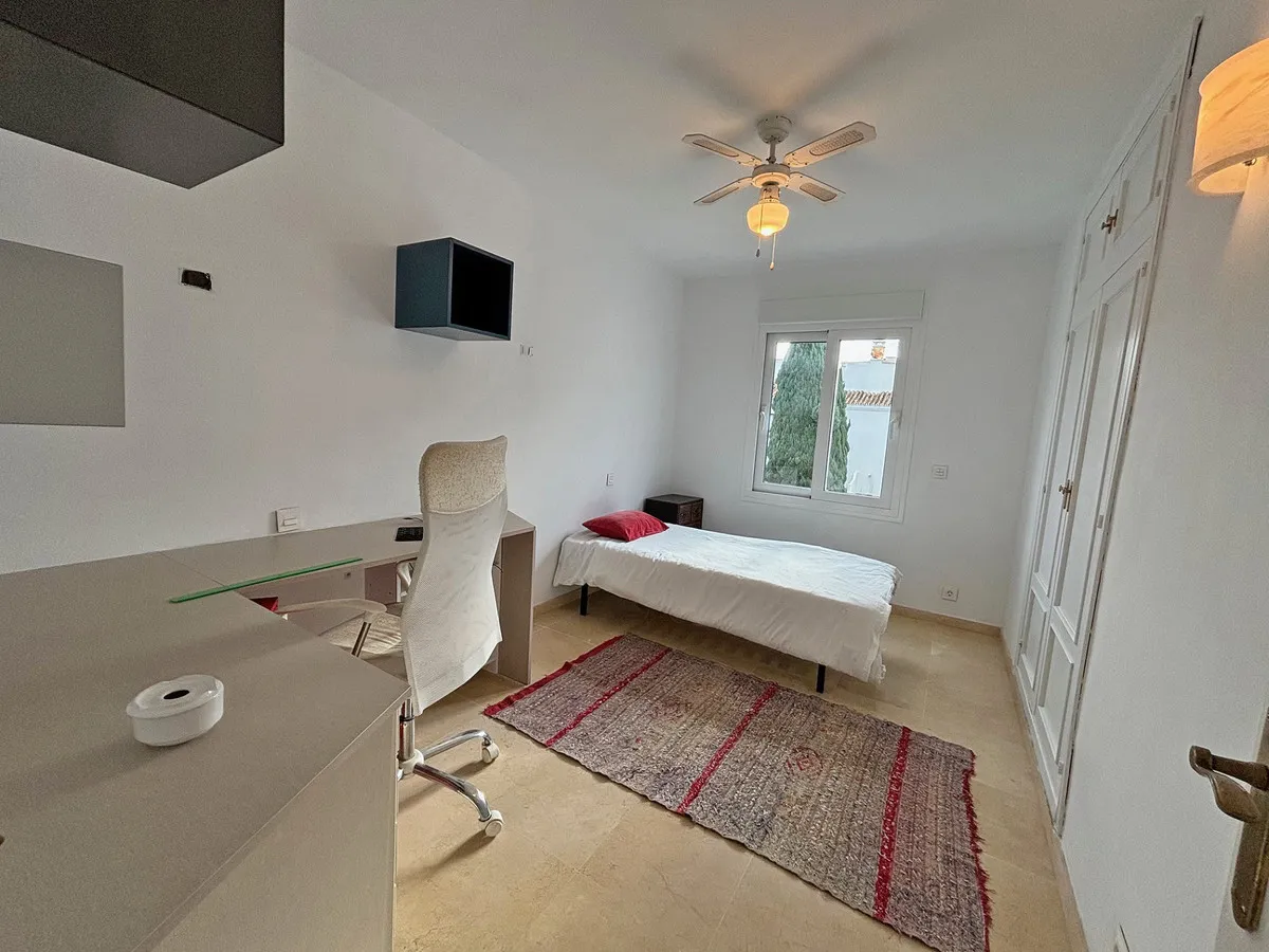 5ede0a94-d995-47e7-ac5b-4d41ee9e601e