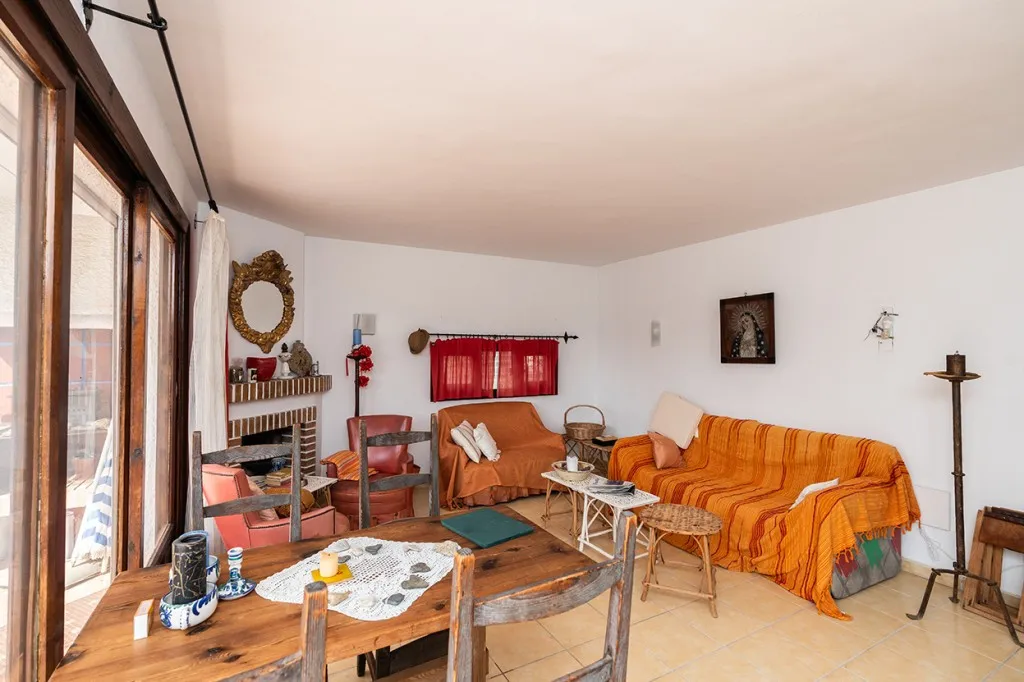 e03927c9-8057-4c9e-be76-00bf1edb40a0