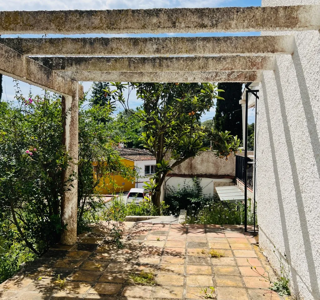 f94d9461-c9b0-43f6-93b2-56914bedff1d