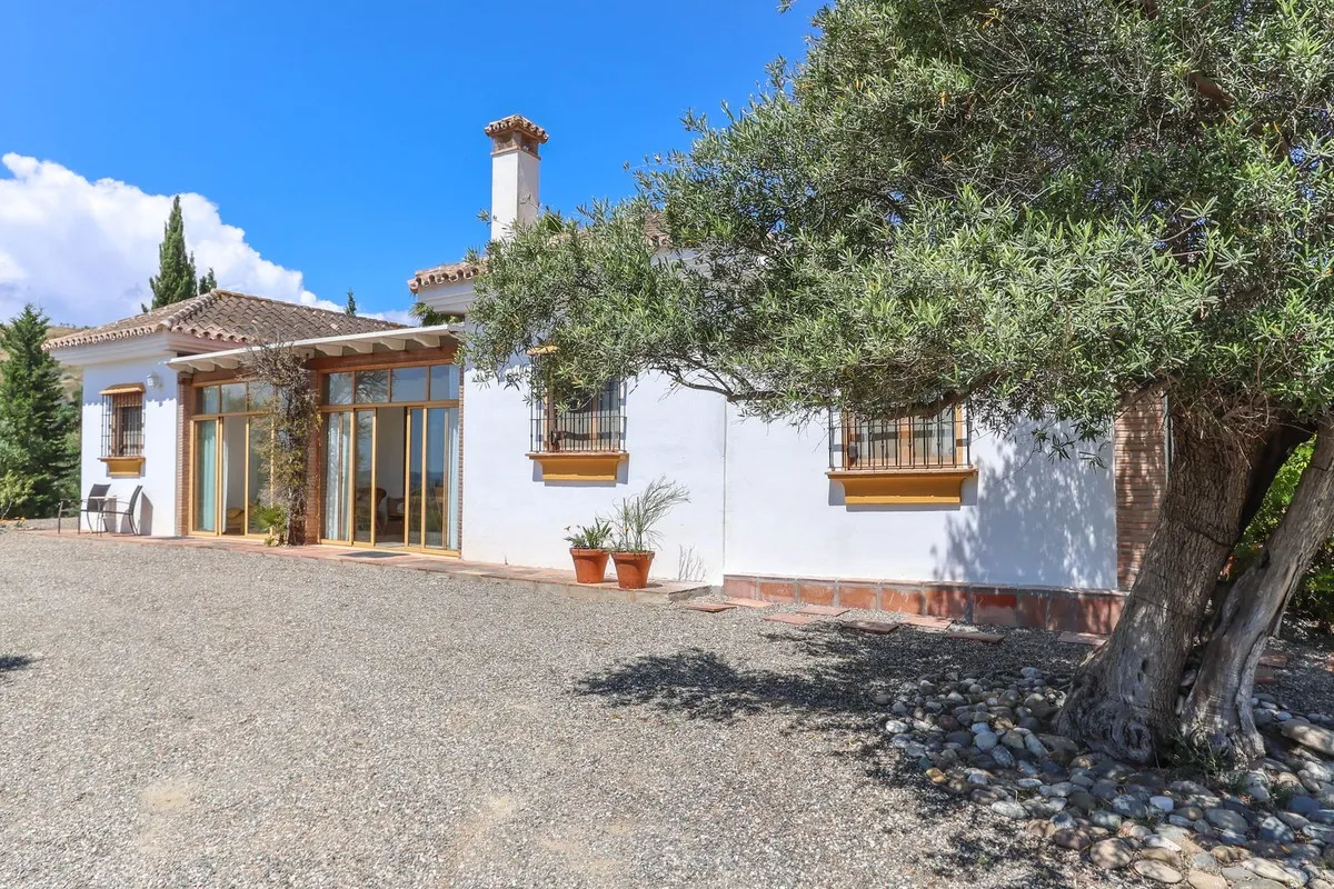 152c6933-e033-43b0-b89a-27ee3436d58a