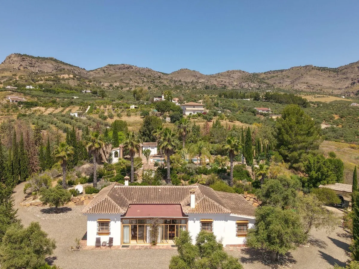 273fcb52-6e82-4f04-8f6b-c6ac994a3a4b