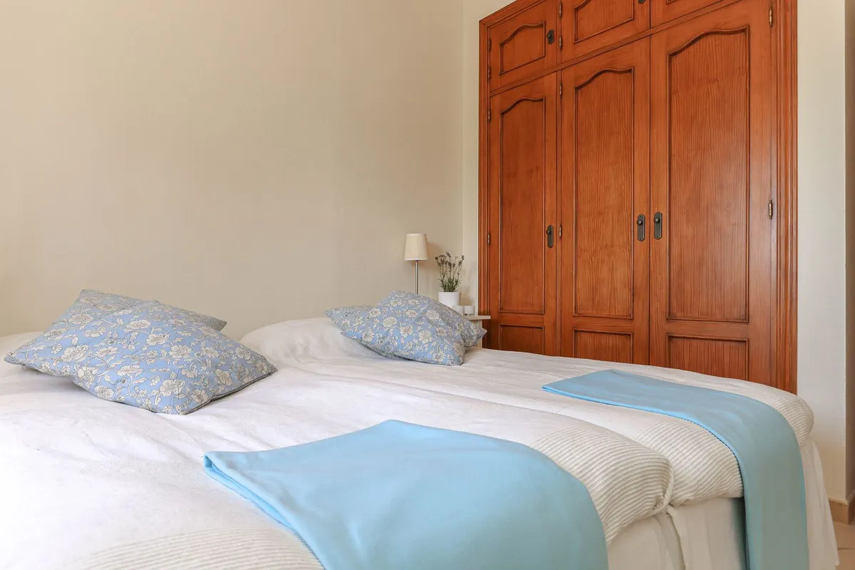 609b51bc-c9f2-4e62-8d86-a10ad3a04820