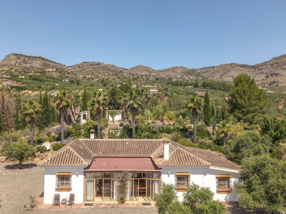 63ce8a04-1396-4fe9-9e31-78229a9e906e