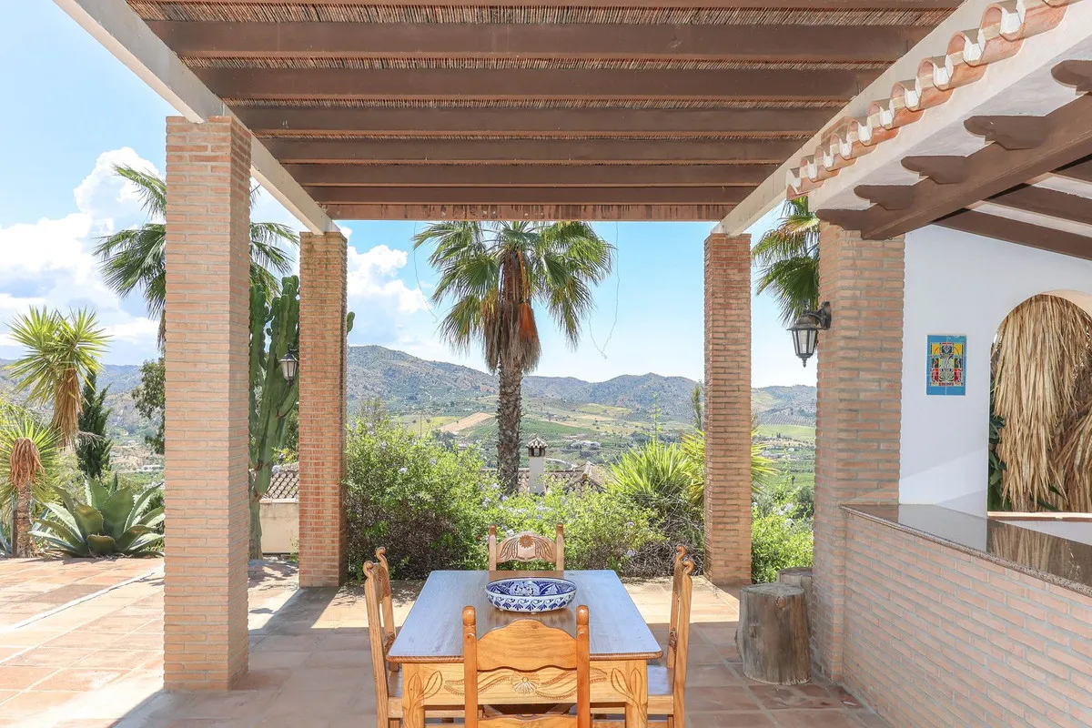 75b543f5-32f3-417c-86f9-d2fe07c546b6