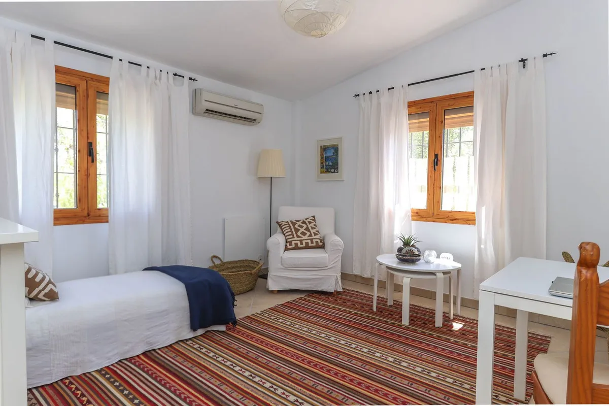 dcb24fcf-4486-4be8-9ed8-e8fbeb1f8acb