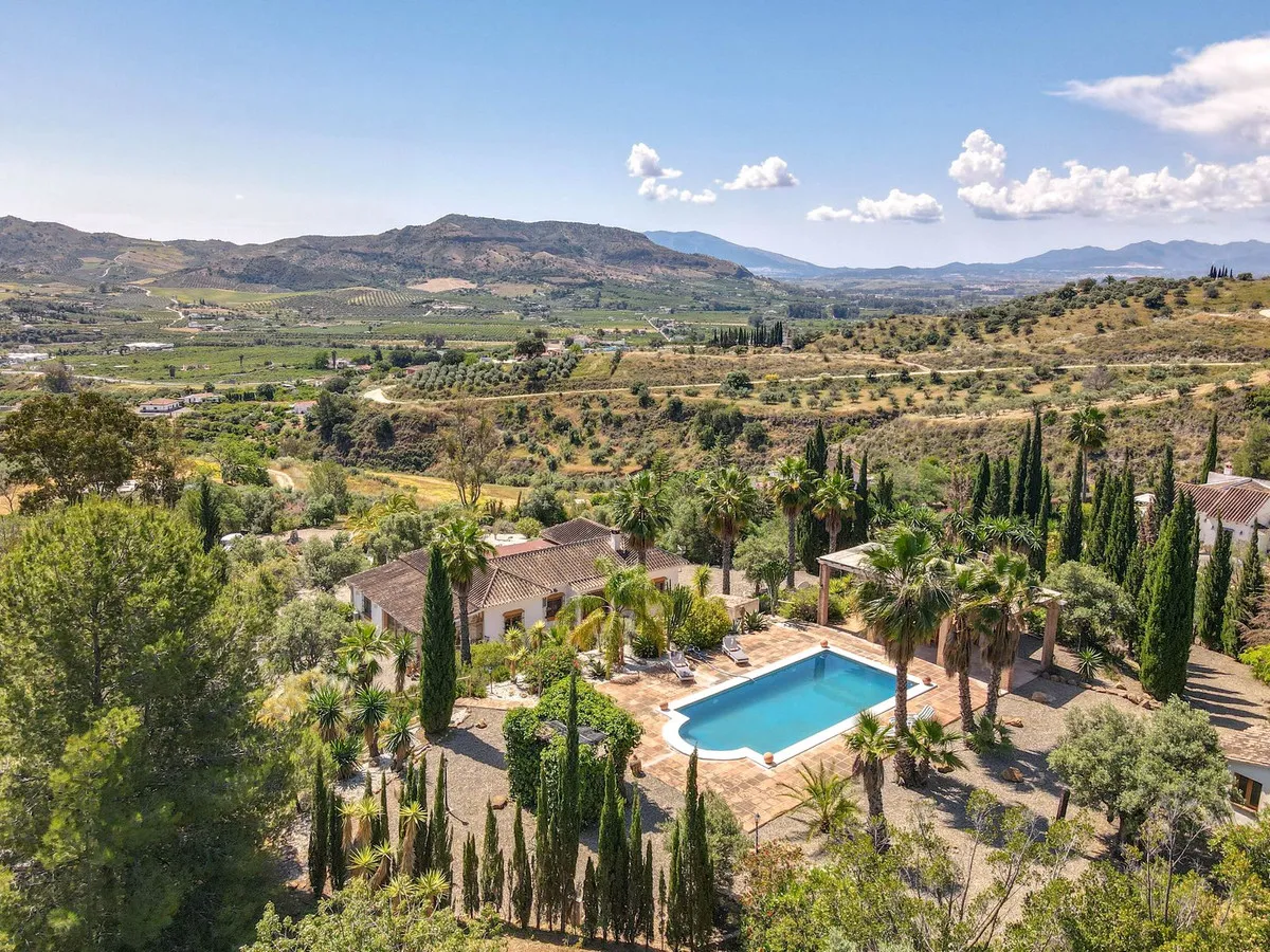 f6809998-b513-48bf-8c4c-65c1fad8336b