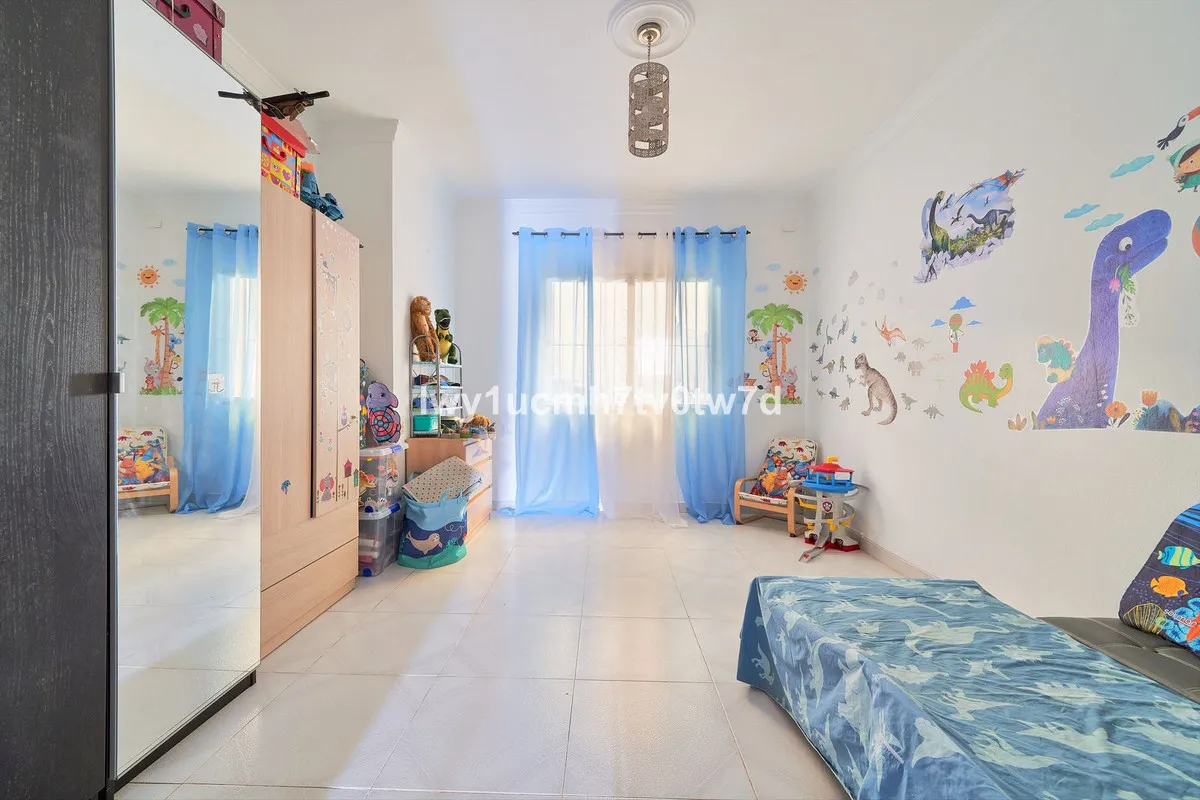 26ca4843-0899-4a10-9dcc-2557ab1afd52