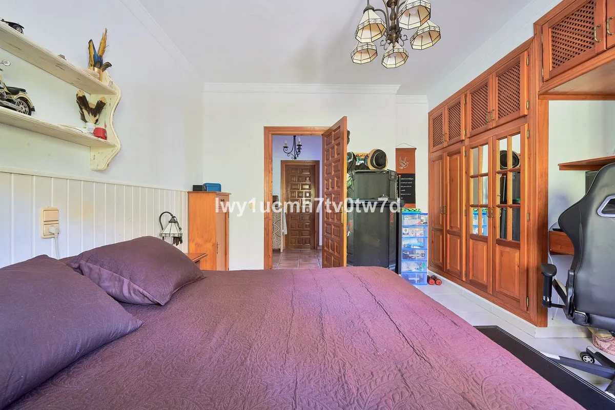 325527ac-9cde-49c2-be86-ba659788c755