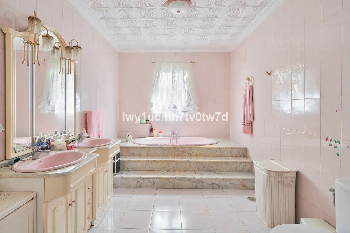 a69c51e1-8a0f-4dbe-92e2-bb5615a47ff2