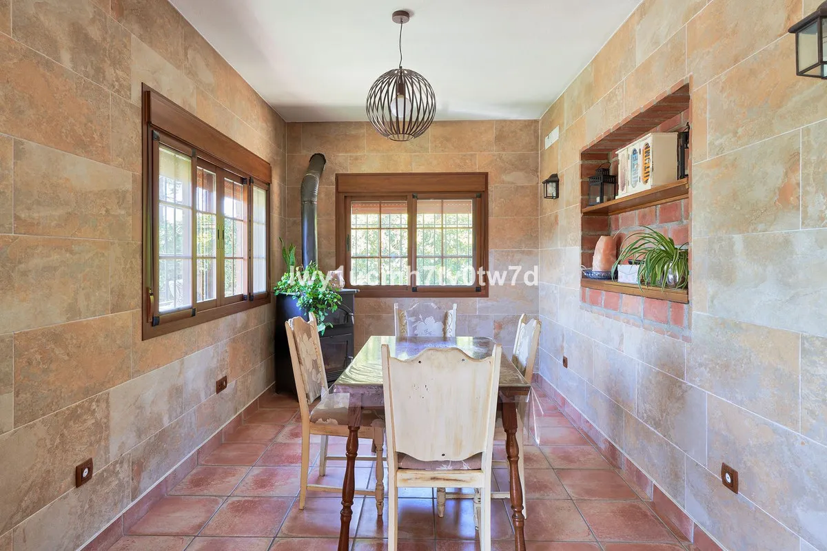 ffeadc32-29d9-4247-87a5-d36dd63ddb25