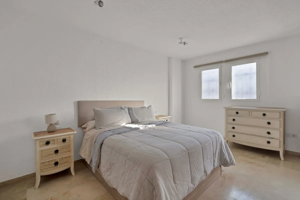 0ebe6274-1649-45d3-8686-0eb278f0b584