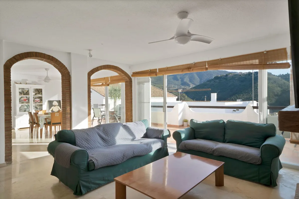 fac208a4-6b01-4a9e-8d7d-7566dbe6b779