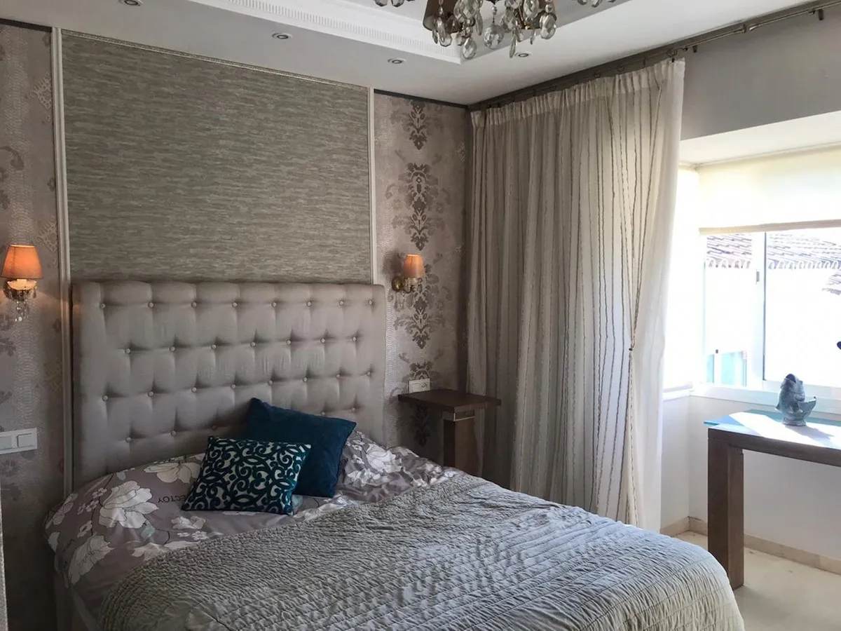 1e0aeee7-9615-43e8-b290-2454357f7acc