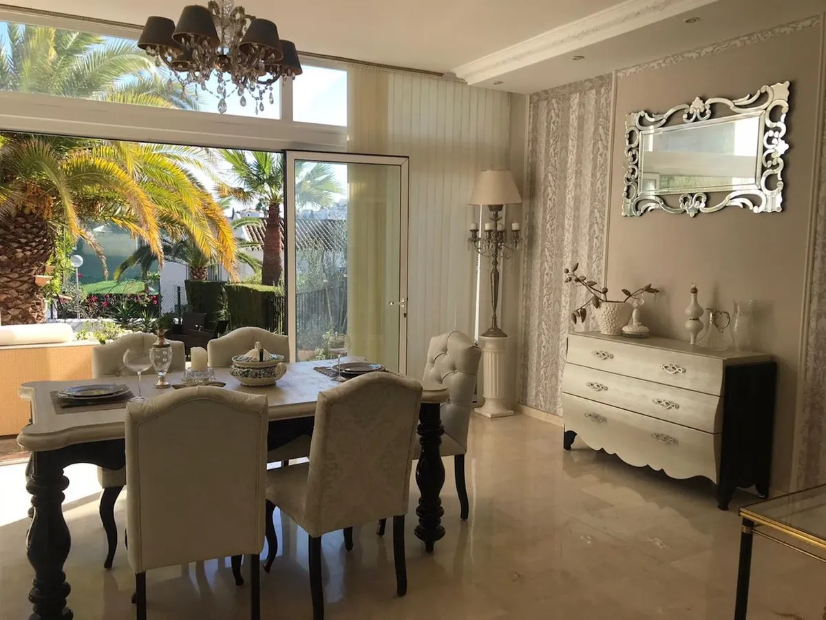 20c371d8-08f9-470b-aa53-4609c32ea21f