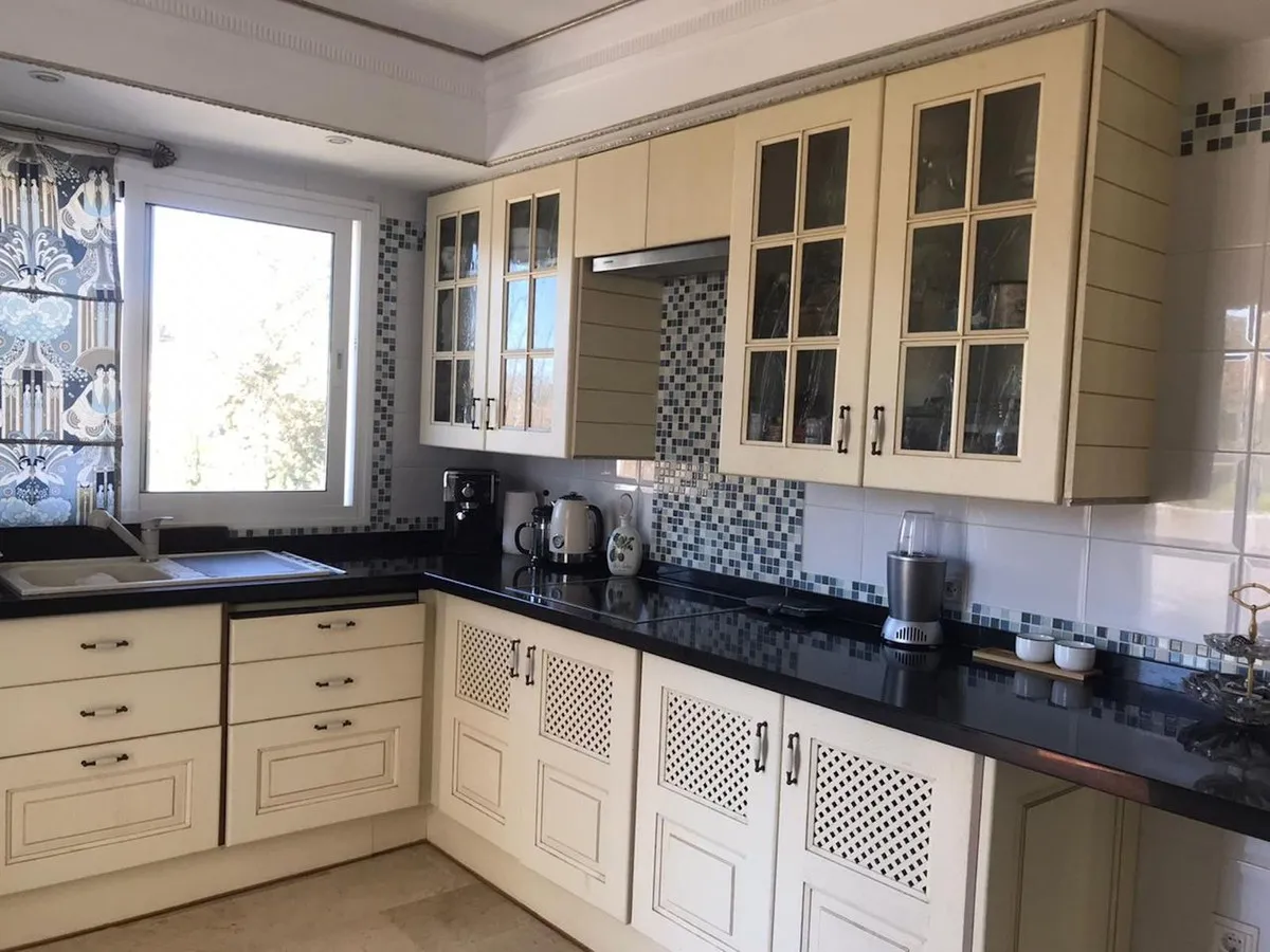 53c06a52-9efa-4373-aea4-dbe23b993c38