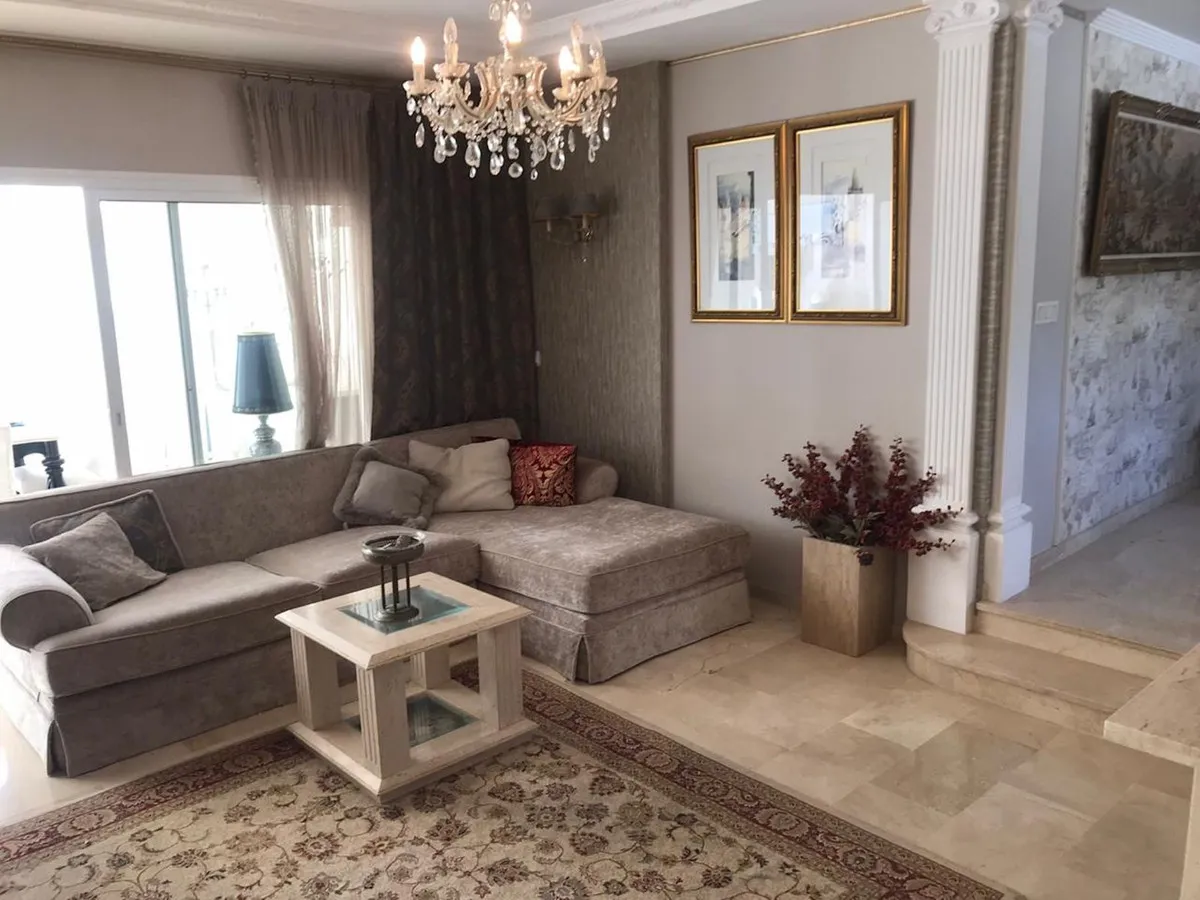 9cb0985d-0567-4319-8faa-788e48c7029f