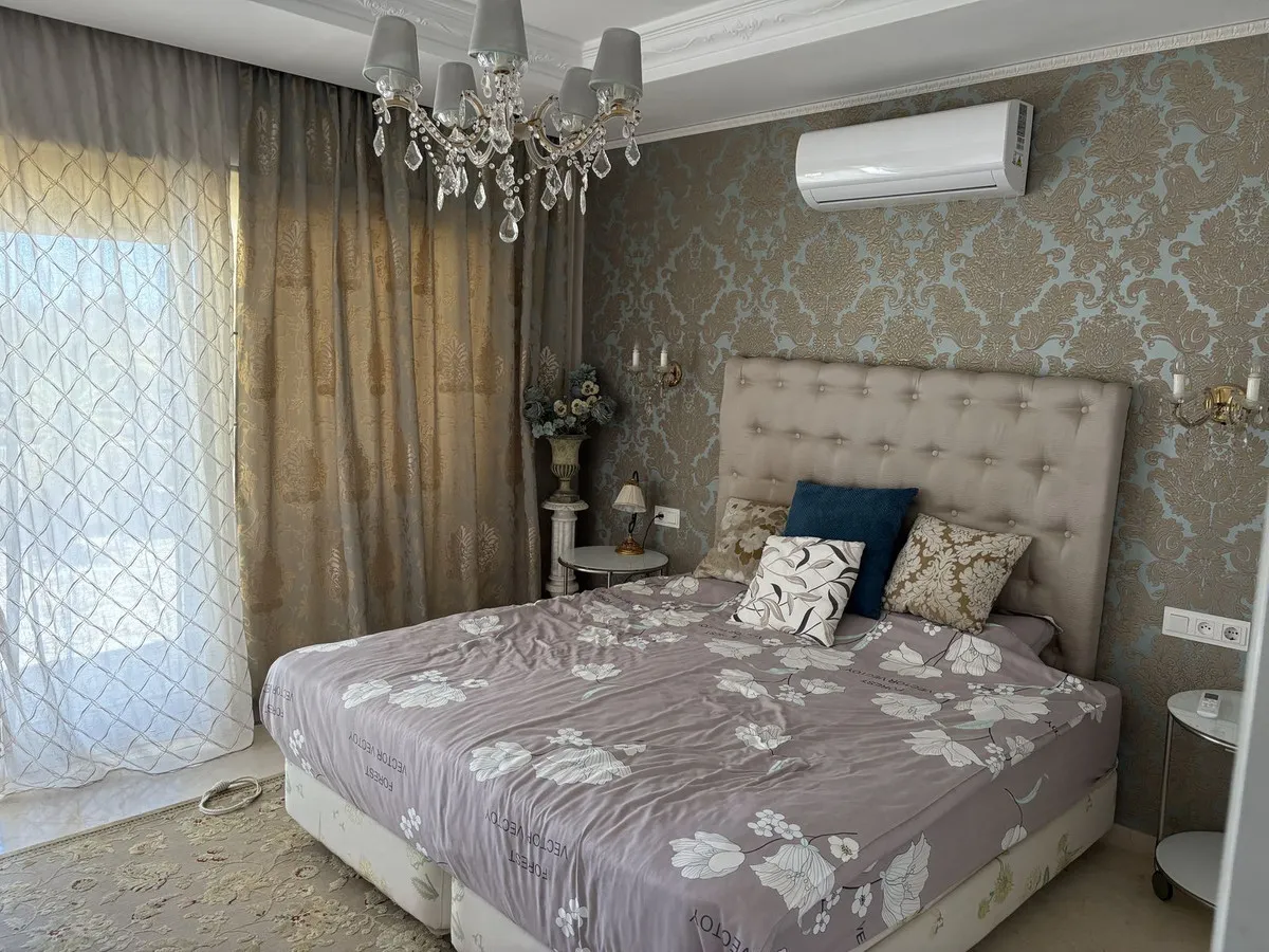 f108900c-3bb9-4fcd-bdeb-18dfffe2e0bc