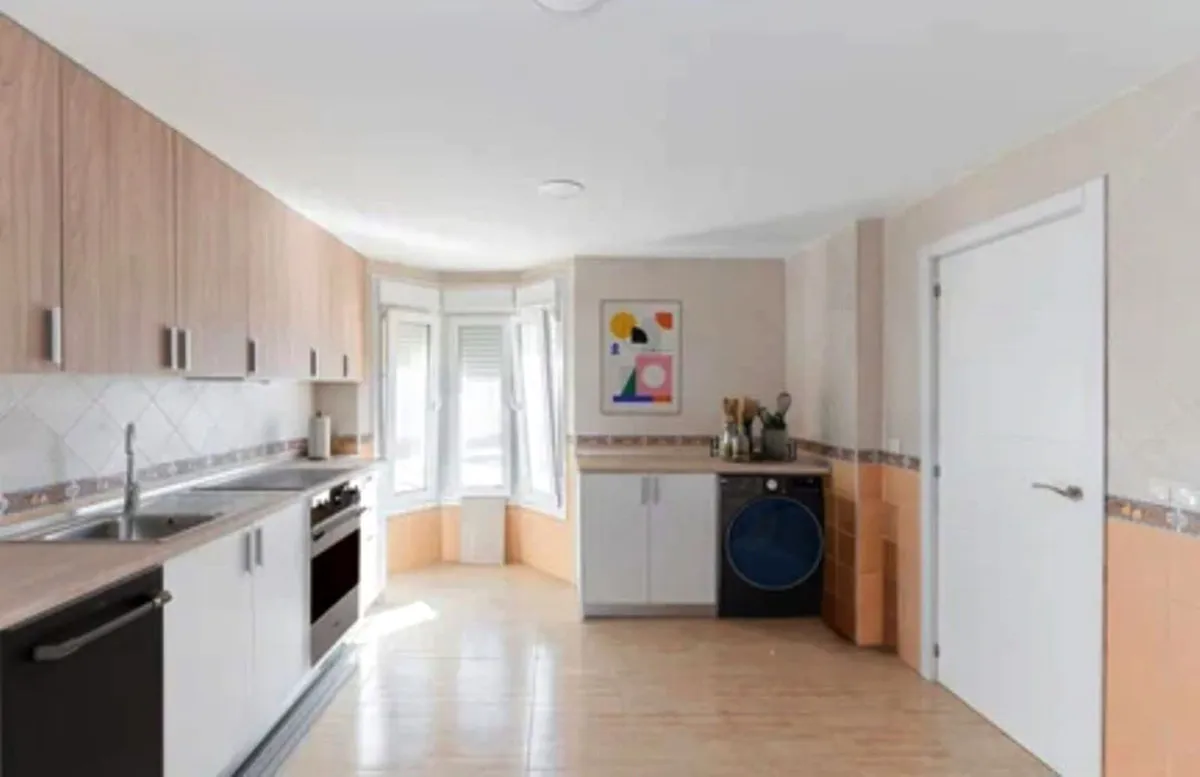 3b20ebe9-8cb1-419c-8caf-30f6719d7546