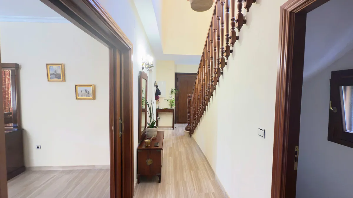 12c2edd6-f6c8-47af-8133-b6c6746728db