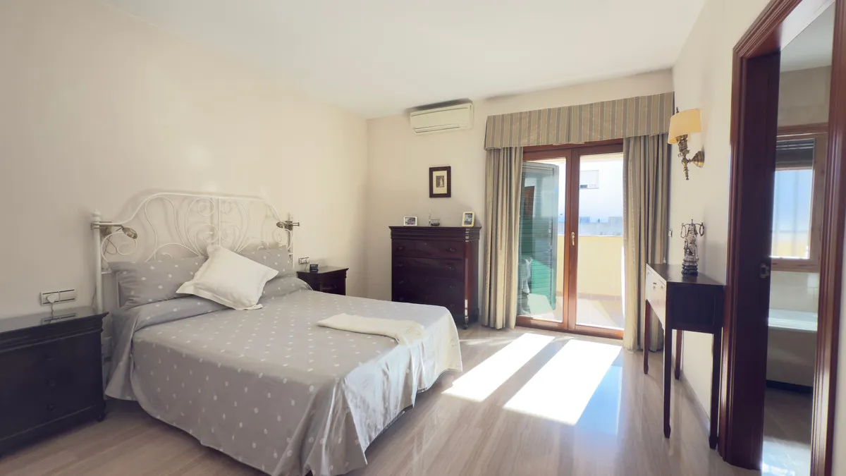 6c55cc2f-ef31-4434-9411-a583d3deb07b