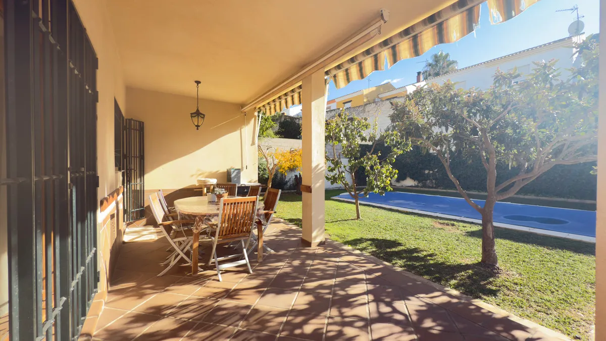 f1505f10-9cd7-4aac-bc4b-99c2f13abe82