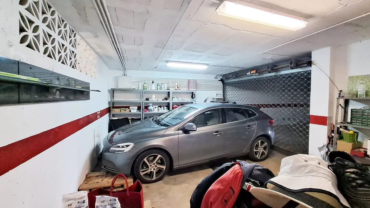 b47d9d83-b20c-4153-ba9b-d8ac3b8d273e