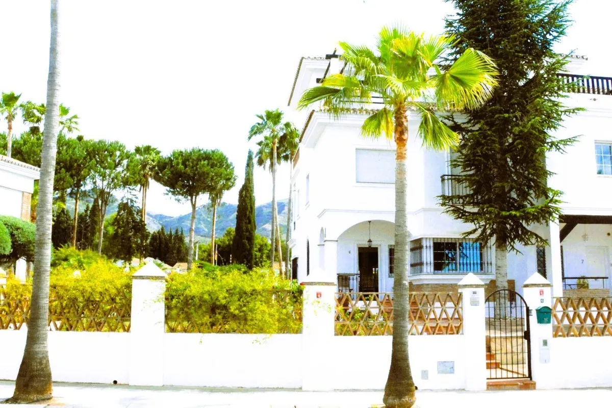 25adeeb0-3803-43ee-a7c5-9a3a45e85019