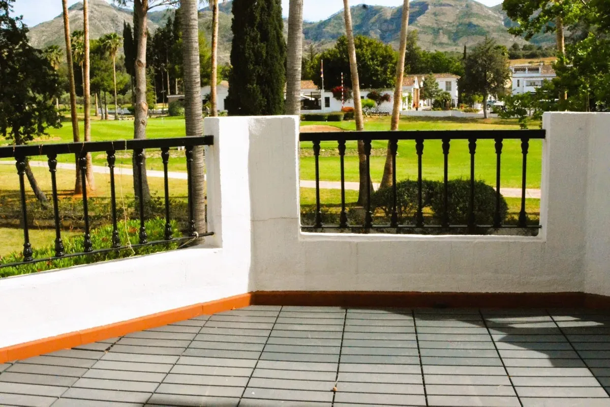 b22f6d81-fbe9-40a5-8266-901179ee0dfa