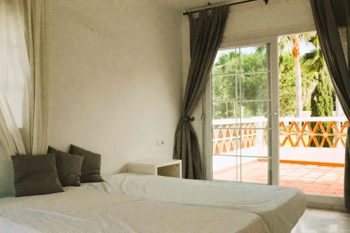 cf8fd817-2b85-4b09-b6d6-c3ece2ee2de0