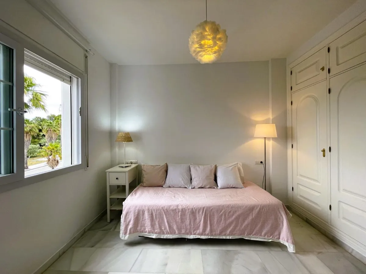 e8ab1624-42bd-4ccf-bf1b-7275fbb74cca