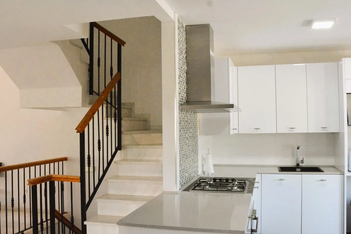 f0e741b3-9b20-4fab-b5f2-783cc77ca213