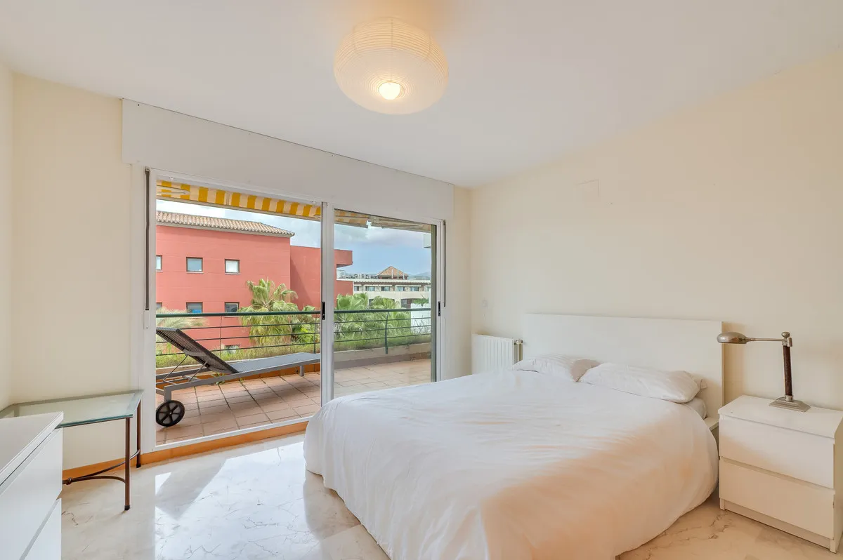 3df51ee3-1753-4b30-9a95-1372e61a8384