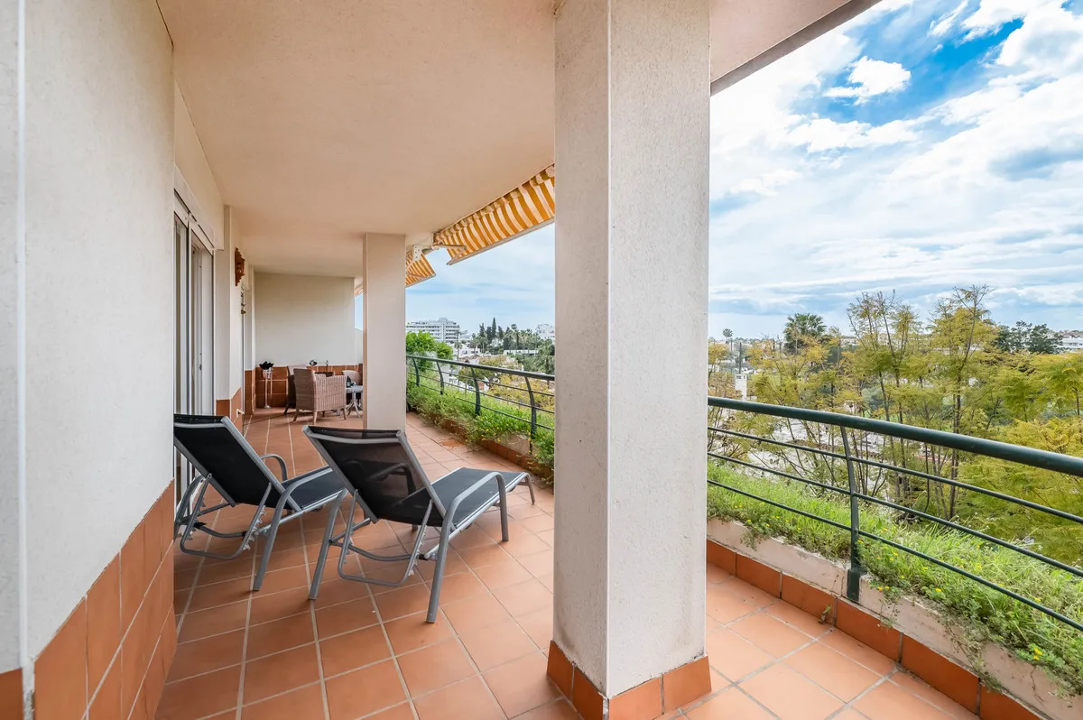 b62572bb-5051-4797-9e25-38034a905e72