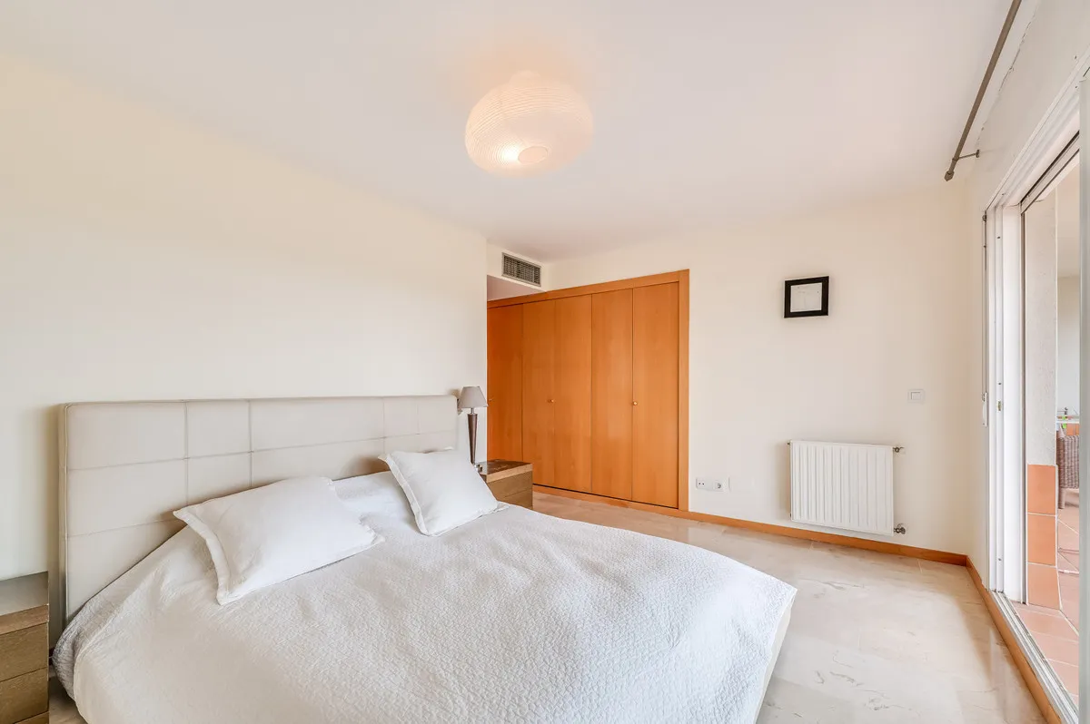 cd37e6c6-48be-452a-9008-6cb408fd296f