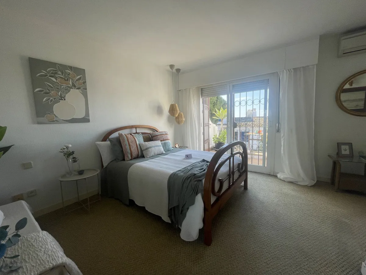 16bb6b7a-785a-471b-b191-c6f5435acc83