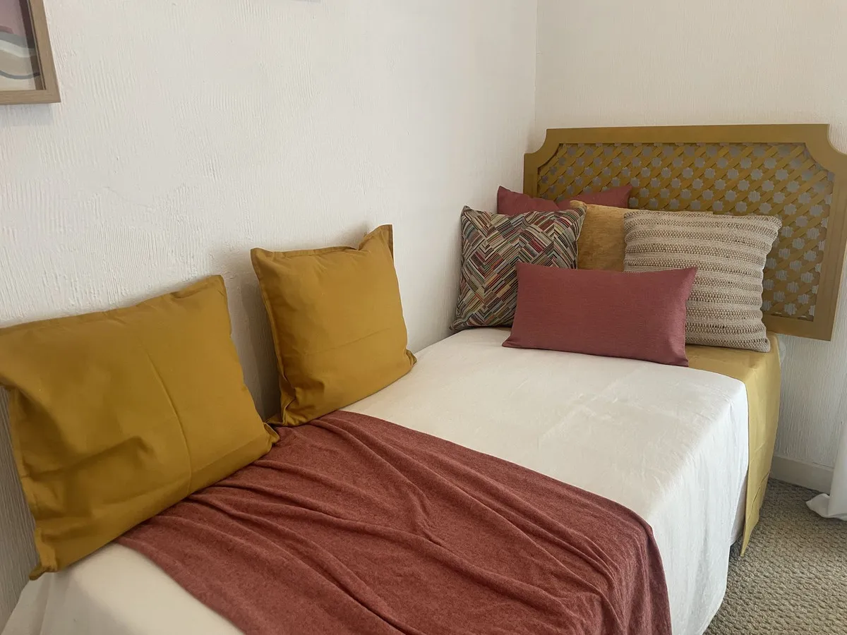 75284017-fe9c-4a73-9b54-ff9fc891f6b8