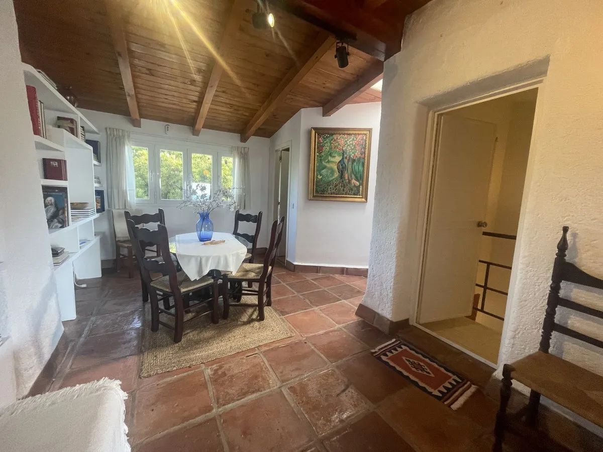 b094c839-4c36-4283-8acb-b59b0bbbf33b