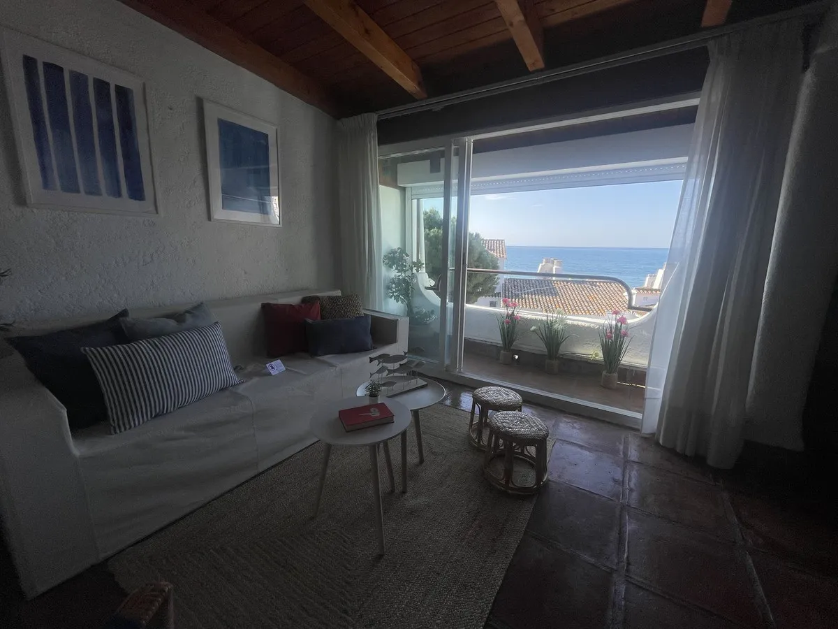 cb4ae74b-48ce-46f7-bf8f-4e3727e589f6