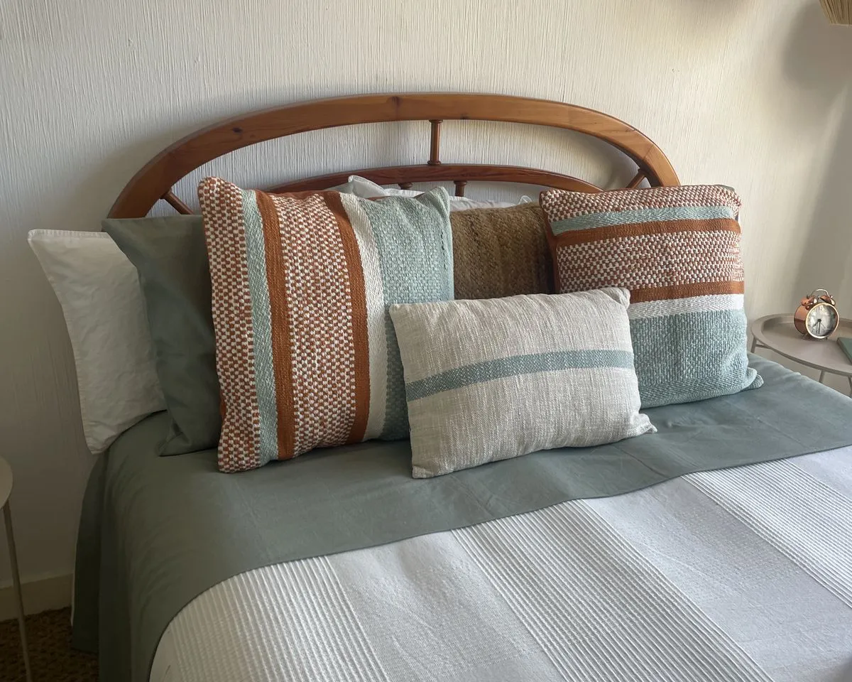 ff70d8c7-ae92-4caf-aae8-1046d520ca6b