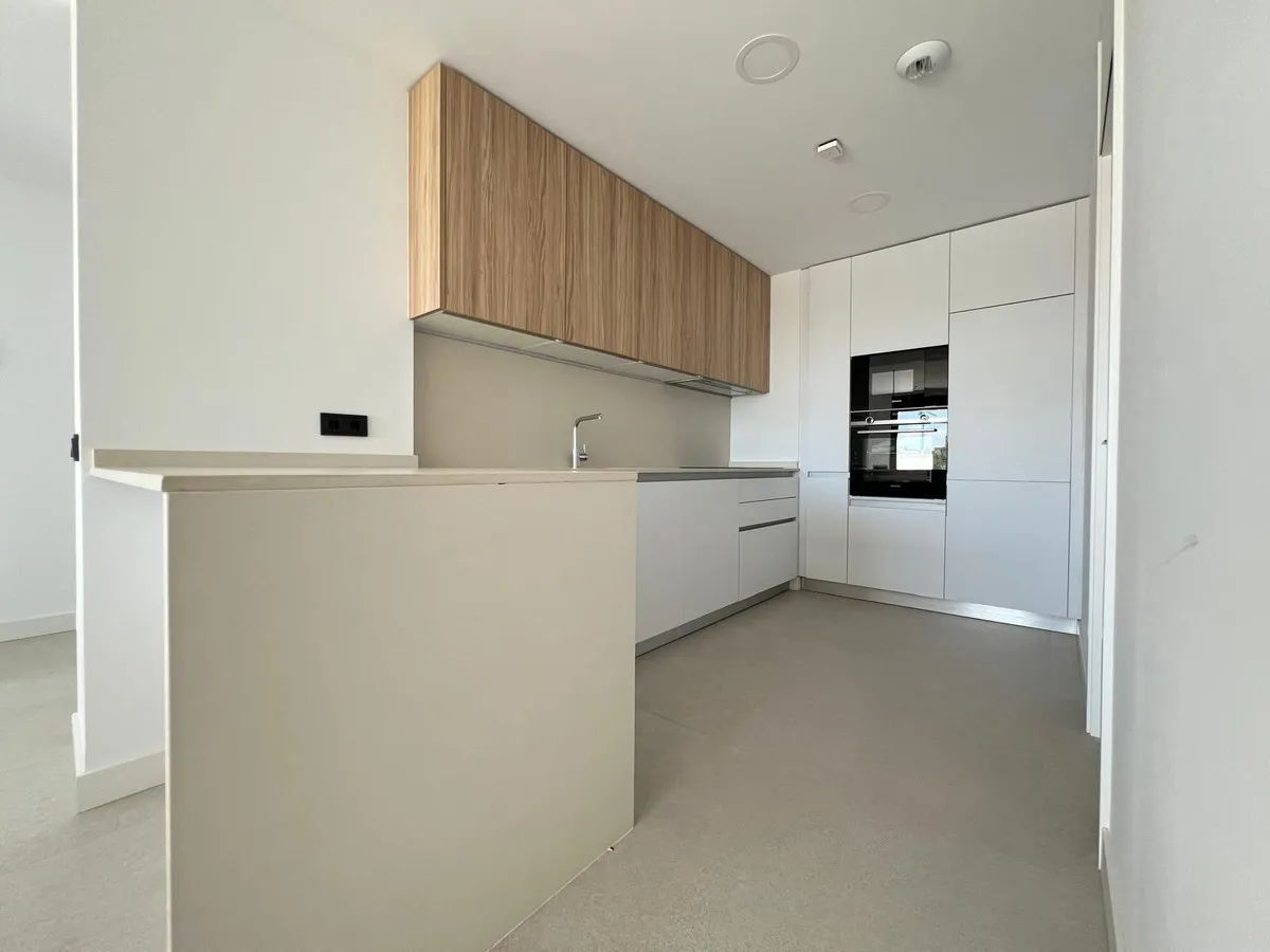 db37ddf3-9c7f-45ca-abb9-c0e44978637f