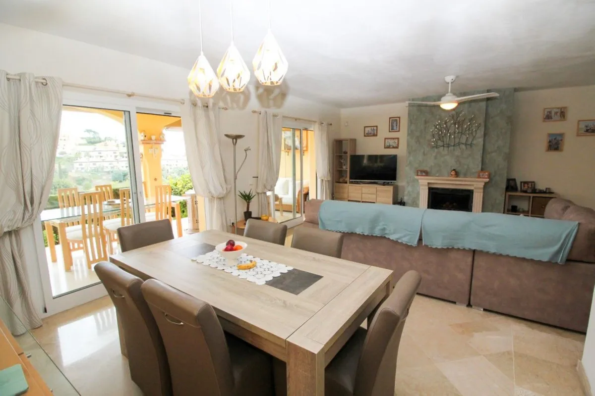 32272b15-cbc3-4a16-9cb1-7cd89952d058