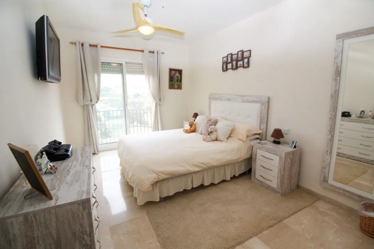 3b79a199-b004-403f-a88a-83312e9ec369